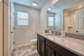 Elegant Brand New 9 Bedrooms House With Private Pool at Solara Resort 