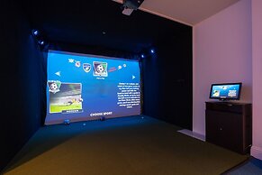 Elegant Brand New 9 Bedrooms House With Private Pool at Solara Resort 