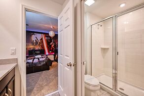 Elegant Brand New 9 Bedrooms House With Private Pool at Solara Resort 