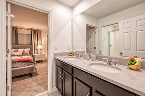 Elegant Brand New 9 Bedrooms House With Private Pool at Solara Resort 