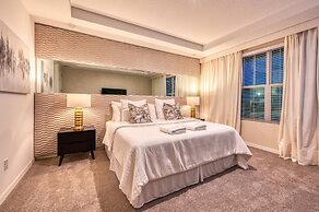 Elegant Brand New 9 Bedrooms House With Private Pool at Solara Resort 