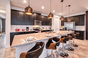 Elegant Brand New 9 Bedrooms House With Private Pool at Solara Resort 