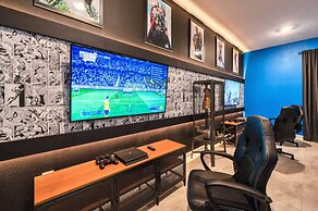 Gorgeous Brand New 7 Bedrooms House With Pool and Game Room at Champio