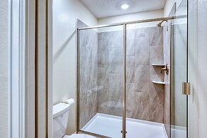 Gorgeous Brand New 7 Bedrooms House With Pool and Game Room at Champio