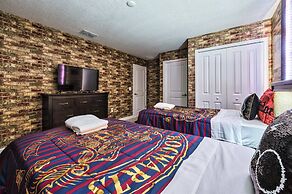 Gorgeous Brand New 7 Bedrooms House With Pool and Game Room at Champio