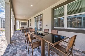 Gorgeous Brand New 7 Bedrooms House With Pool and Game Room at Champio