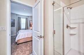 Gorgeous Brand New 7 Bedrooms House With Pool and Game Room at Champio