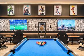 Gorgeous Brand New 7 Bedrooms House With Pool and Game Room at Champio