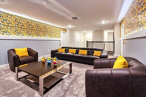 Gorgeous Brand New 7 Bedrooms House With Pool and Game Room at Champio