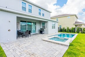 Amazing 5 Bedrooms House With Private Pool at Encore Resort (7711)