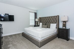 Amazing 5 Bedrooms House With Private Pool at Encore Resort (7711)