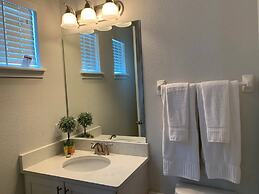 Amazing 5 Bedrooms House With Private Pool at Encore Resort (7711)