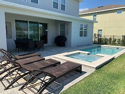 Amazing 5 Bedrooms House With Private Pool at Encore Resort (7711)