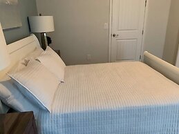 Amazing 5 Bedrooms House With Private Pool at Encore Resort (7711)