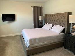 Amazing 5 Bedrooms House With Private Pool at Encore Resort (7711)