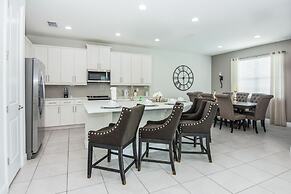 Amazing 5 Bedrooms House With Private Pool at Encore Resort (7711)