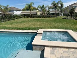 Amazing 5 Bedrooms House With Private Pool at Encore Resort (7711)