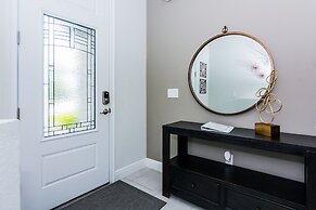 Amazing 5 Bedrooms House With Private Pool at Encore Resort (7711)