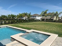 Amazing 5 Bedrooms House With Private Pool at Encore Resort (7711)