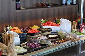 Atlantica Marmari Palace