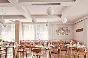 Atlantica Marmari Palace