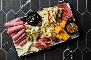 Rand Tower Hotel , Minneapolis, A Tribute Portfolio Hotel