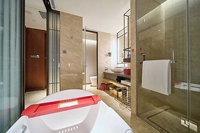 HUALUXE Beijing Xinan by IHG