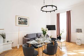 Luna Apartment - LoftAffair