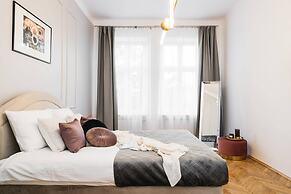 Luna Apartment - LoftAffair