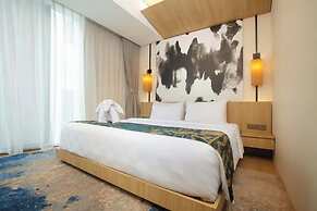 Louis Kienne Cikarang Hotel & Service Apartment