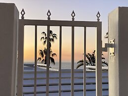 Clifton YOLO Spaces – Clifton Mansion Villa