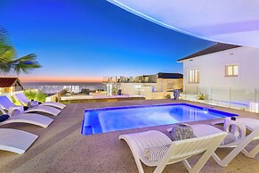 Clifton YOLO Spaces – Clifton Mansion Villa