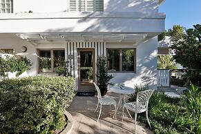 Clifton YOLO Spaces – Clifton Mansion Villa