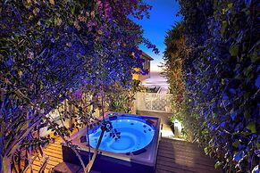 Clifton YOLO Spaces – Clifton Mansion Villa