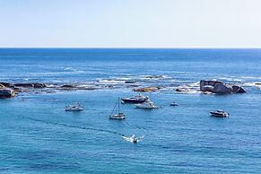 Clifton YOLO Spaces – Clifton Mansion Villa