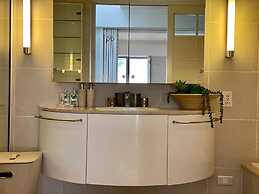 Clifton YOLO Spaces – Clifton Mansion Villa