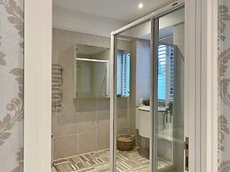 Clifton YOLO Spaces – Clifton Mansion Villa