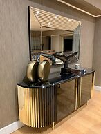 Clifton YOLO Spaces – Clifton Mansion Villa