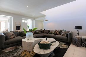 Clifton YOLO Spaces – Clifton Mansion Villa