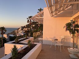 Clifton YOLO Spaces – Clifton Mansion Villa