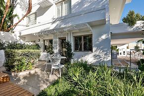 Clifton YOLO Spaces – Clifton Mansion Villa