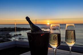 Clifton YOLO Spaces – Clifton Mansion Villa