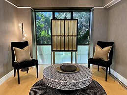 Clifton YOLO Spaces – Clifton Mansion Villa