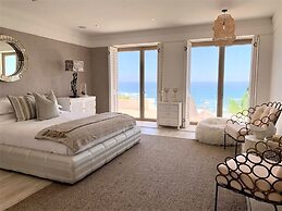 Clifton YOLO Spaces – Clifton Mansion Villa