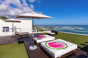 Clifton YOLO Spaces – Clifton Mansion Villa