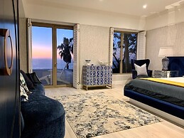 Clifton YOLO Spaces – Clifton Mansion Villa