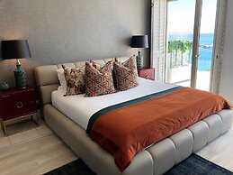 Clifton YOLO Spaces – Clifton Mansion Villa