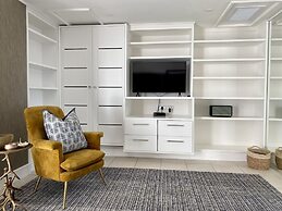 Clifton YOLO Spaces – Clifton Mansion Villa