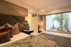 Clifton YOLO Spaces – Clifton Mansion Villa