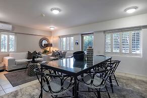 Clifton YOLO Spaces – Clifton Mansion Villa